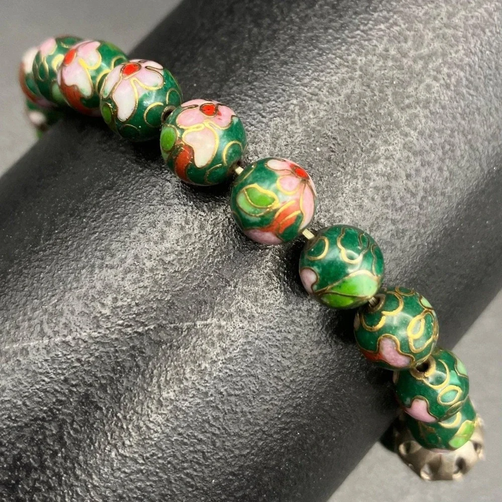 The Unbranded Brand this bracelet
